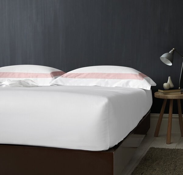 Простыня на резинке 180х200 (белый)