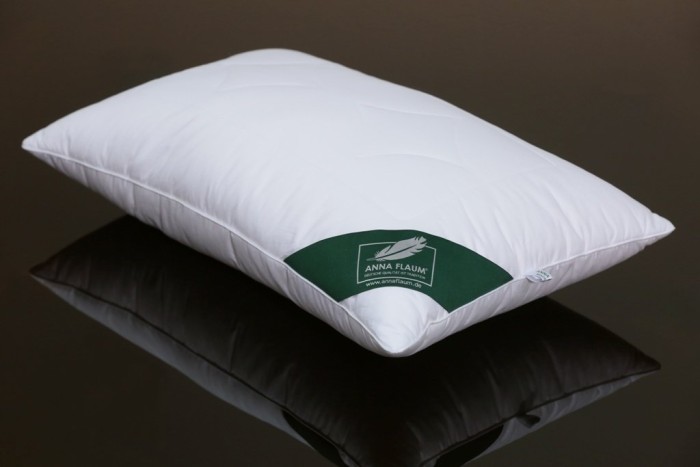 Подушка детская Flaum STERN 40х60 средняя 550 гр.