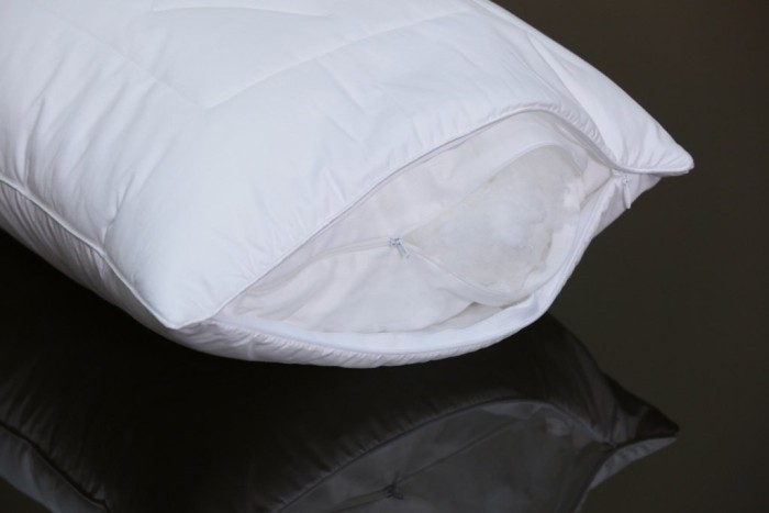 Подушка детская Flaum STERN 40х60 средняя 550 гр.