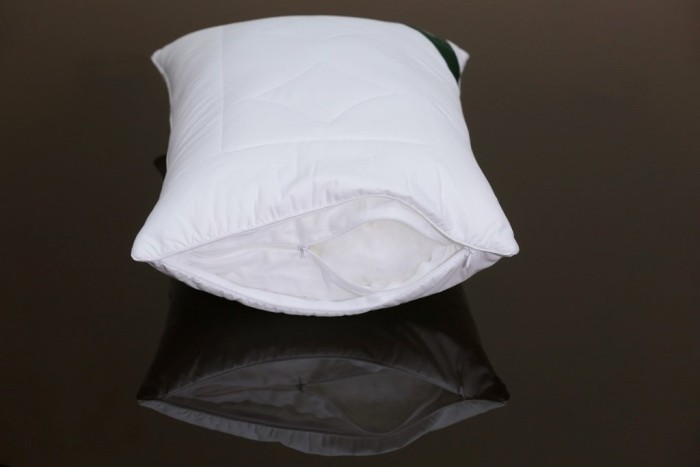 Подушка детская Flaum STERN 50х70 средняя 700 гр.