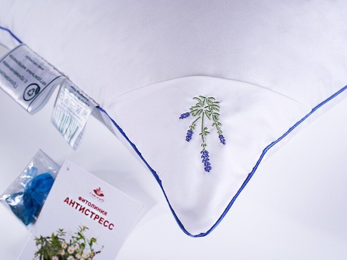 Подушка средняя "Лаванда антистресс" 70 х 70 см