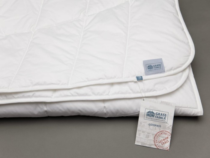 Одеяло стеганое двустороннее German Grass FAMILIE ACTIVE LIFE легкое 140 х 205 см