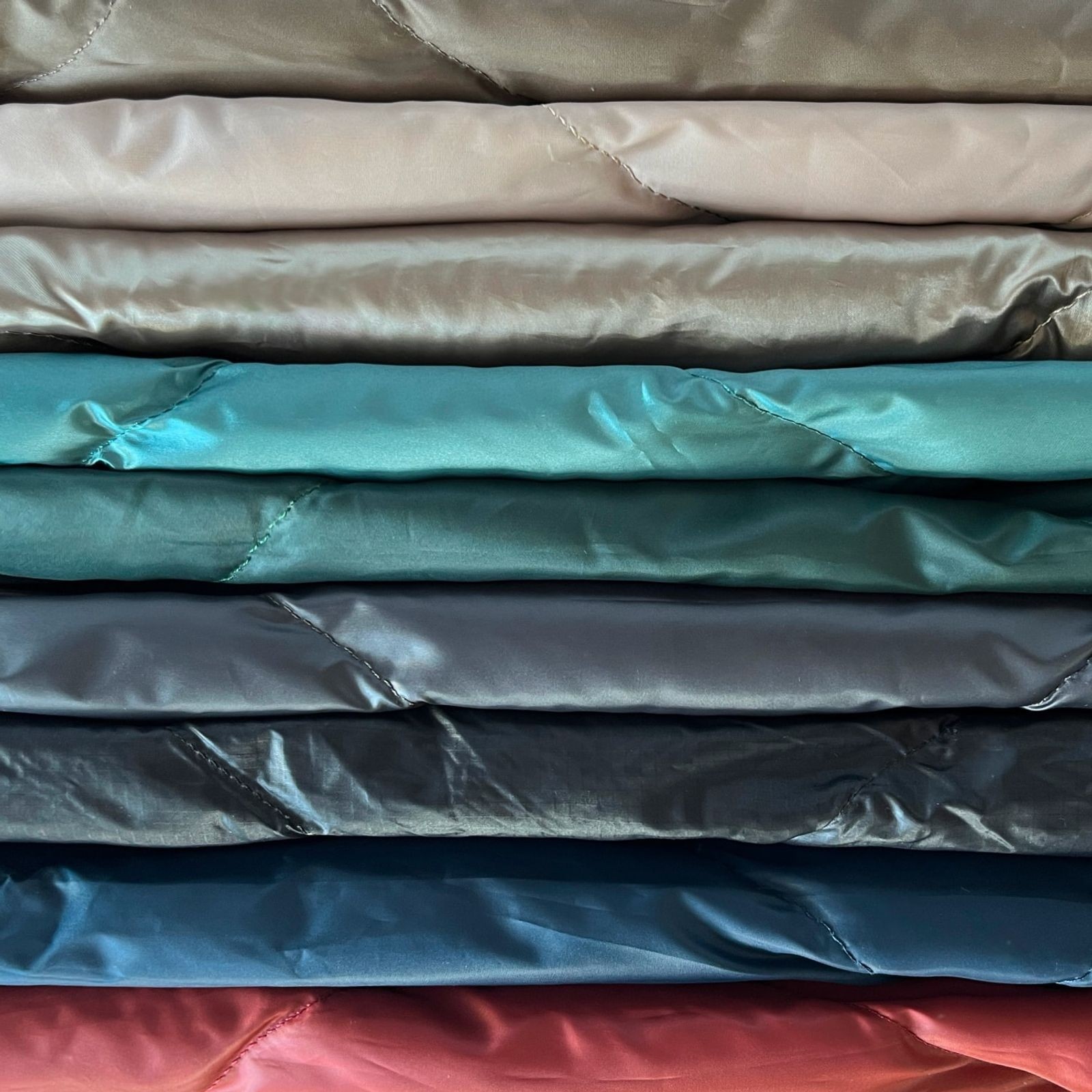 ​​​​​​​ Дорожный плед-пончо пуховый Travel Cape Plaid Grass MARSALA 130х170