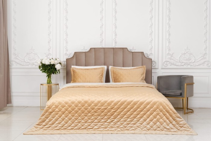 Покрывало Arya Бархат Ansel Золотистый