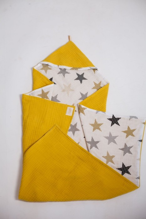Полотенце-уголок муслин желтый (звезды) 100х100
