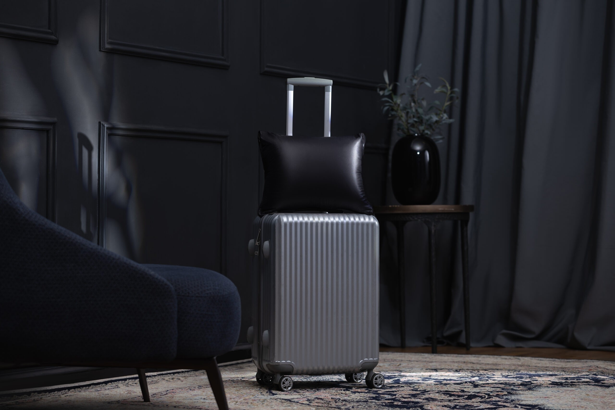 Дорожный плед пуховый Travel Plaid&Pillow Grass Black 140х200