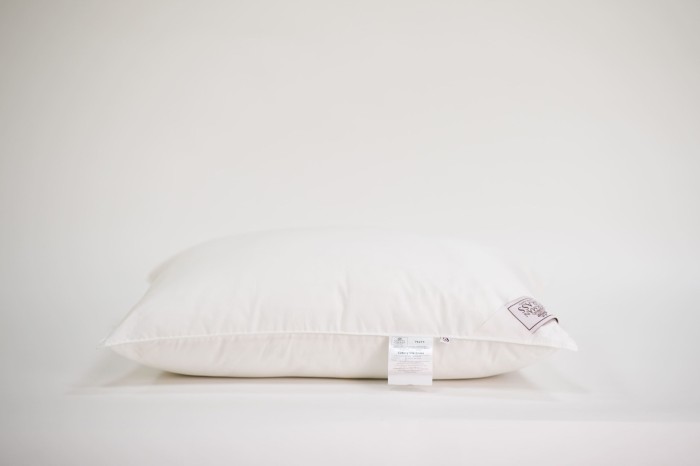 Подушка LUXURY SILK GRASS мягкая 50х68