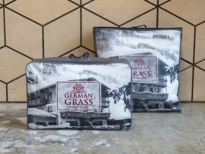 Подушка LUXURY SILK GRASS мягкая 68х68