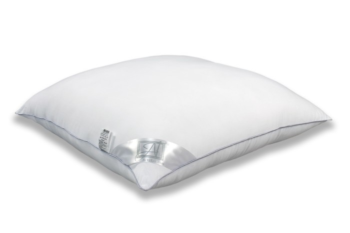 Подушка "FLUFFY DREAM"  68х68