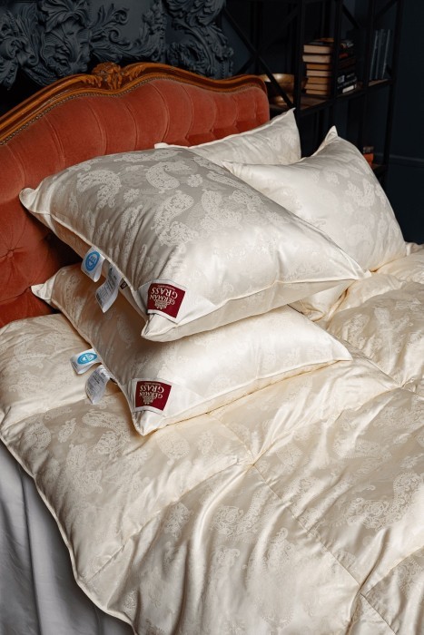 Подушка SILK DOWN GRASS мягкая 50х68