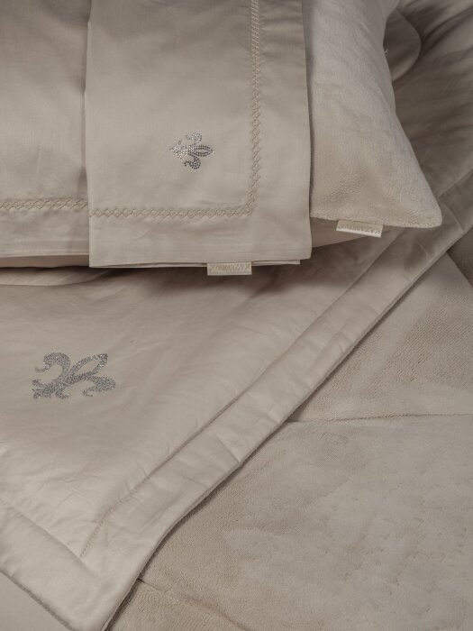 Комплекты для сна Lindor Fluffy (крем) Egyptian Cotton Семейный