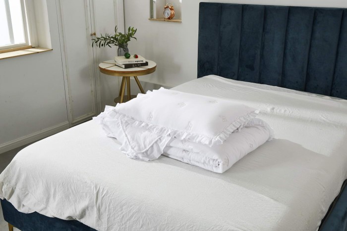 Ребека (белая) Покрывало 220х240