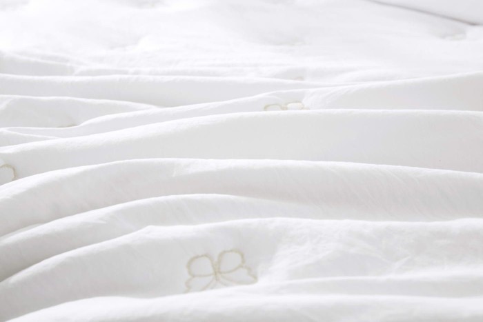 Ребека (белая) Покрывало 220х240