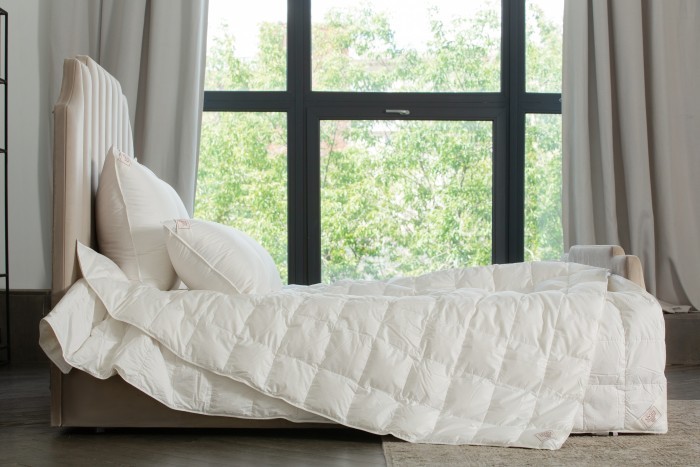 Одеяло GRAND DOWN GRASS всесезонное “Light”  160х220