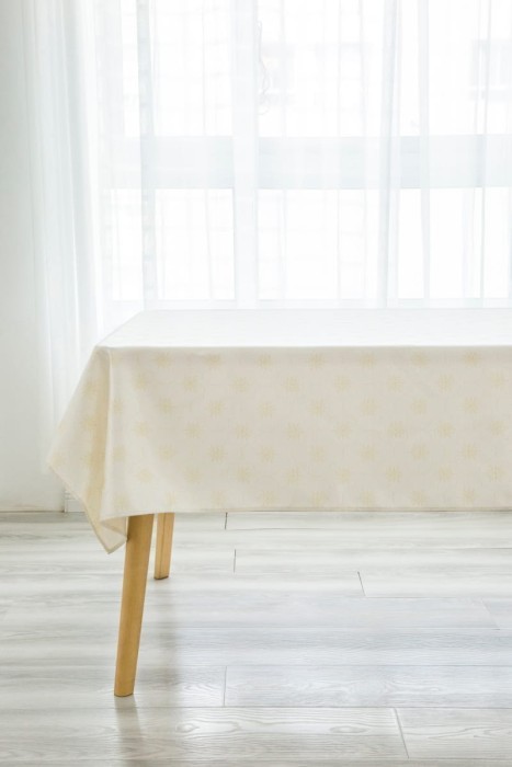 Скатерть Arya с люрексом Snejinka Экрю