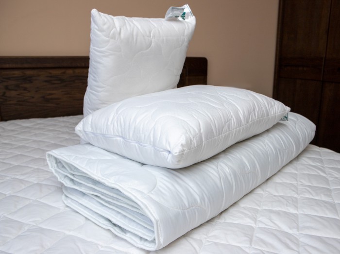 Подушка упругая "Натуральный бамбук" 50 х 90 см