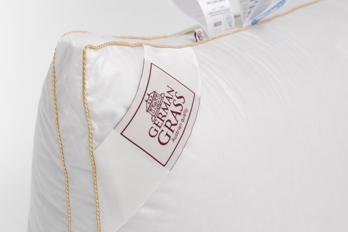 Подушка QUEEN DOWN GRASS средняя c бортиком 50х90