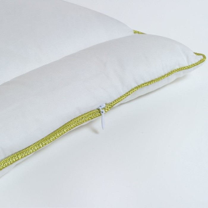 Подушка детская шелковая "Classic"   очень низкая  40х60