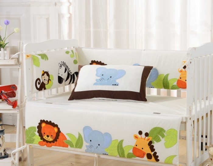 Постельное белье в кроватку DK-25 147 х 112 (c бортиком)